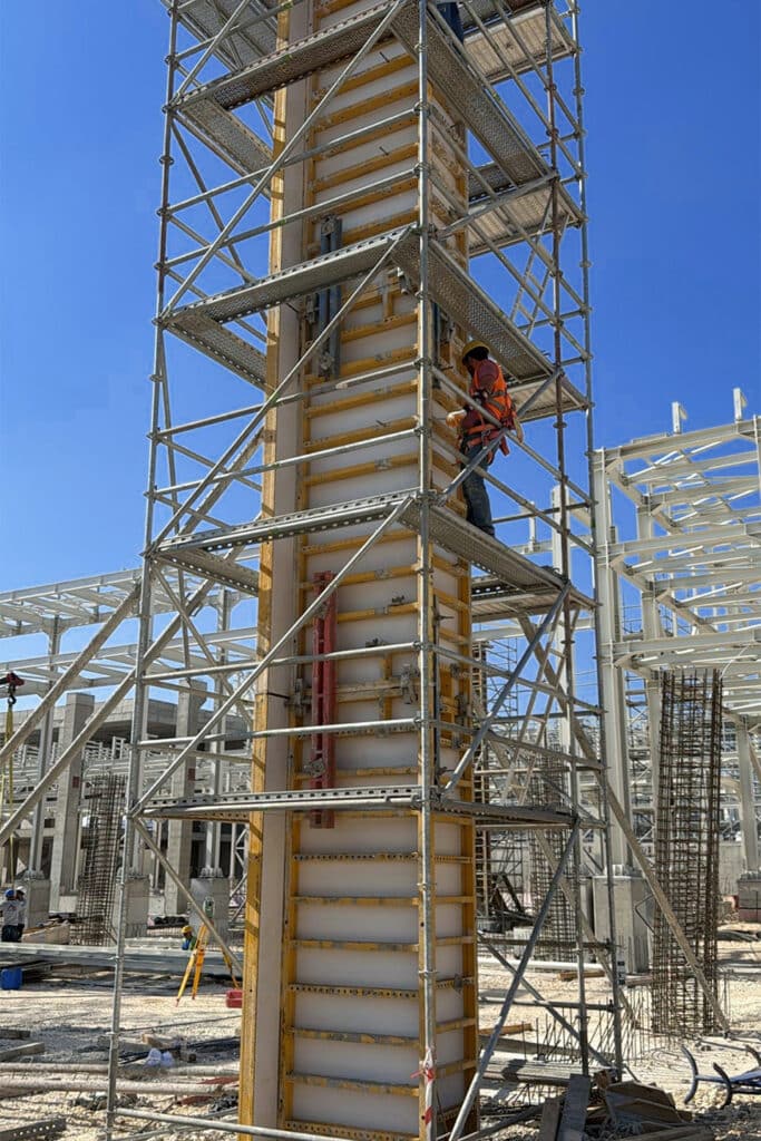 Column formwork with Plaform copy