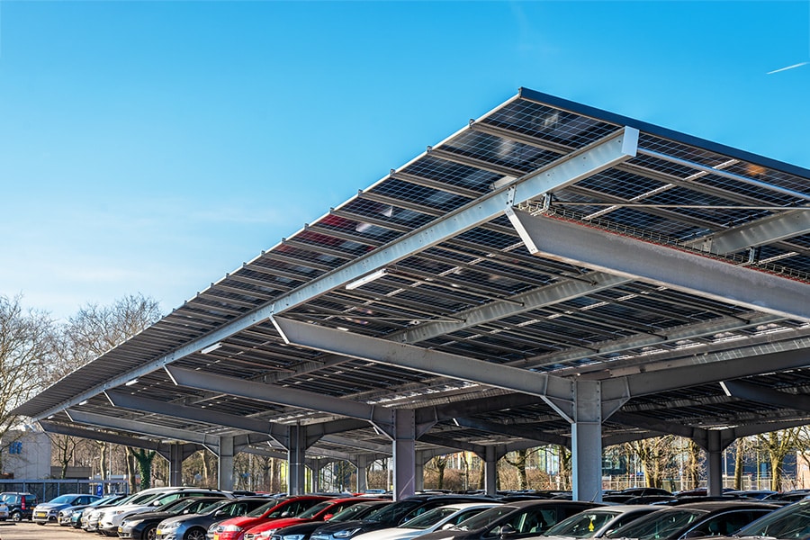 FlexPark bietet Carport-Strukturen für Solarmodule