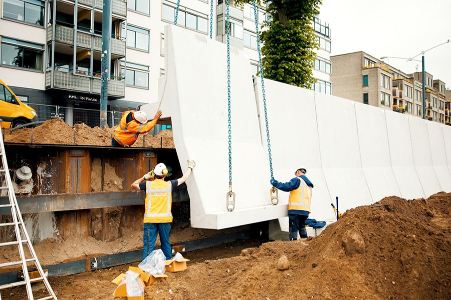 Prefabricated retaining walls for dike reinforcement in Arnhem 1