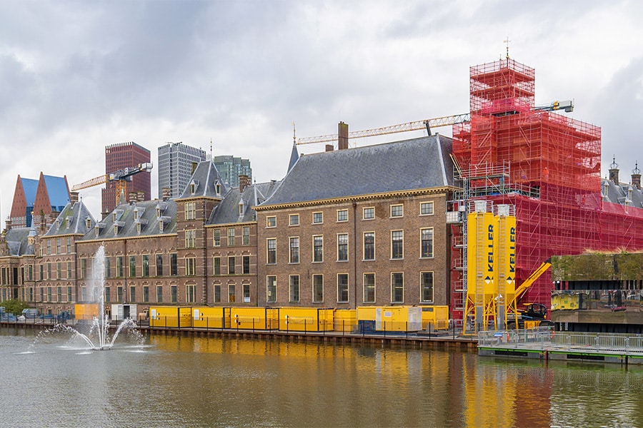 Funderingsherstel en -versterking Binnenhof met grout en gel 4