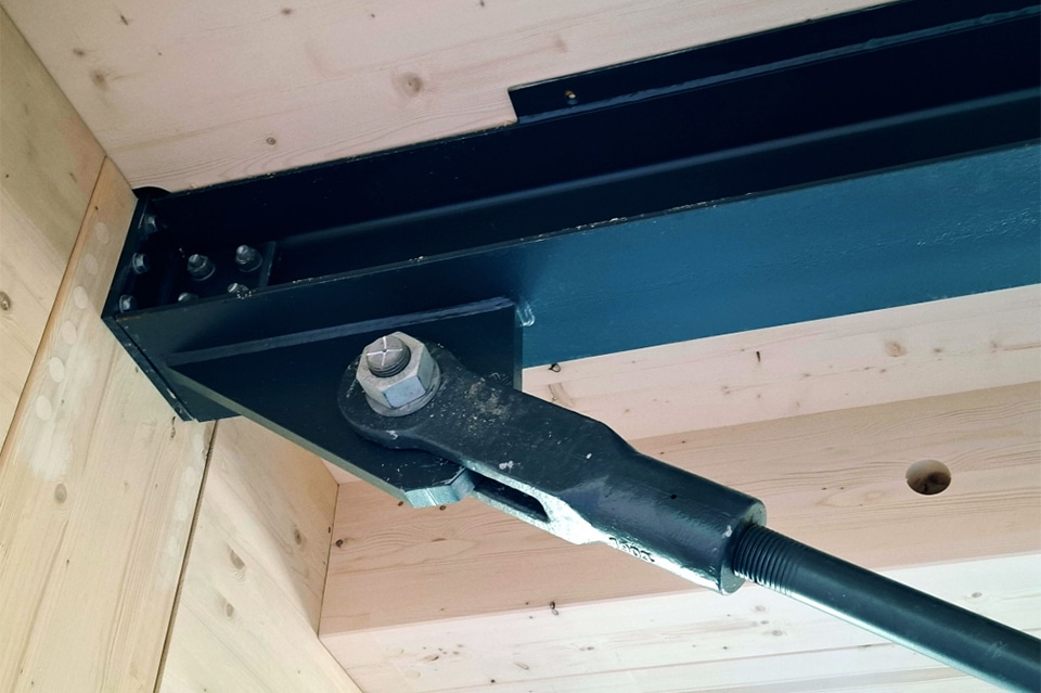 Heavy-duty wind bracing requires customization and flexibility 3