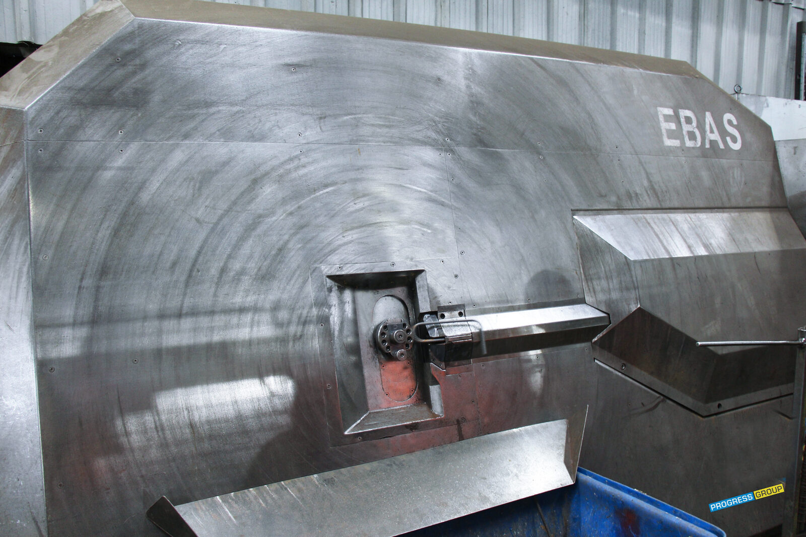 Met de EBA-beugelbuigmachine kan het personeel efficiënter, sneller en vooral veiliger werken.
